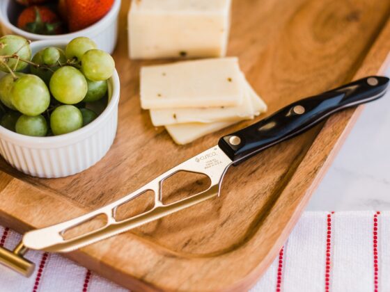 Cutco Traditional Cheese Knife